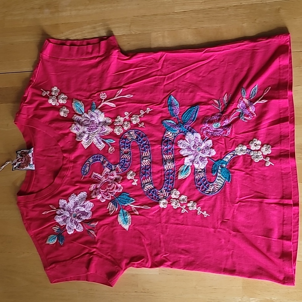 Johnny Was Edie Relaxed Embroidered Snake Tee
